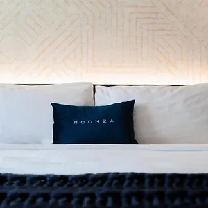 4* Hotel Roomza Times Square At Pestana Cr7